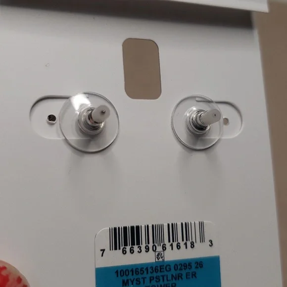 Charter Club Silver and Gray Floral Earrings. NWT - Picture 6 of 9